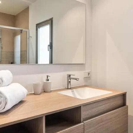 Ancor 1-1 Pool View 2b Holiday home *